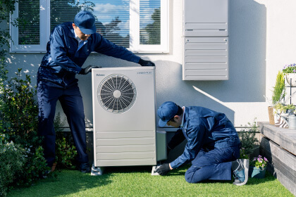 ベース取付け、熱源機取付け